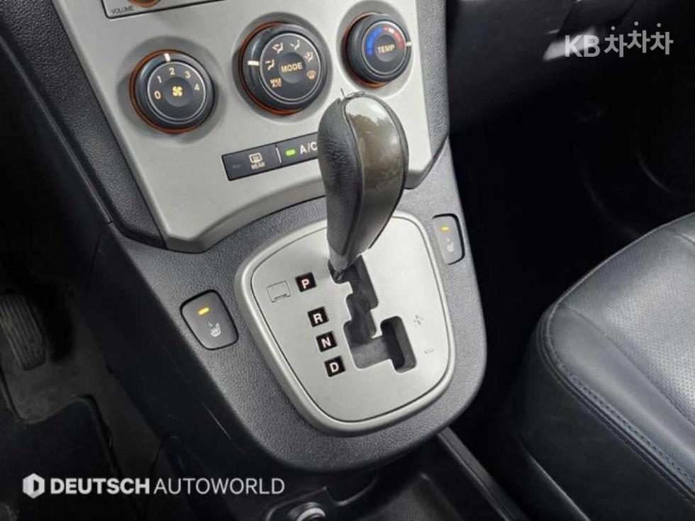 Kia Carens — miniaturë 9