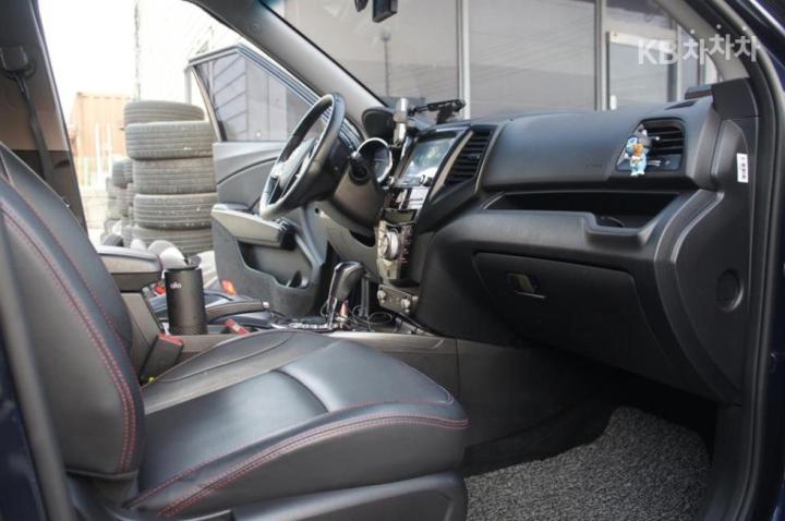 KG Mobility (Ssangyong) Tivoli Air Gasoline 2WD IX 9