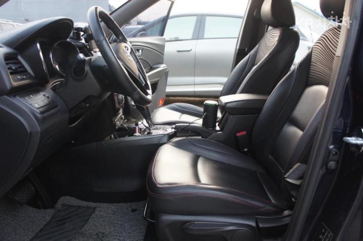 KG Mobility (Ssangyong) Tivoli Air Gasoline 2WD IX 10