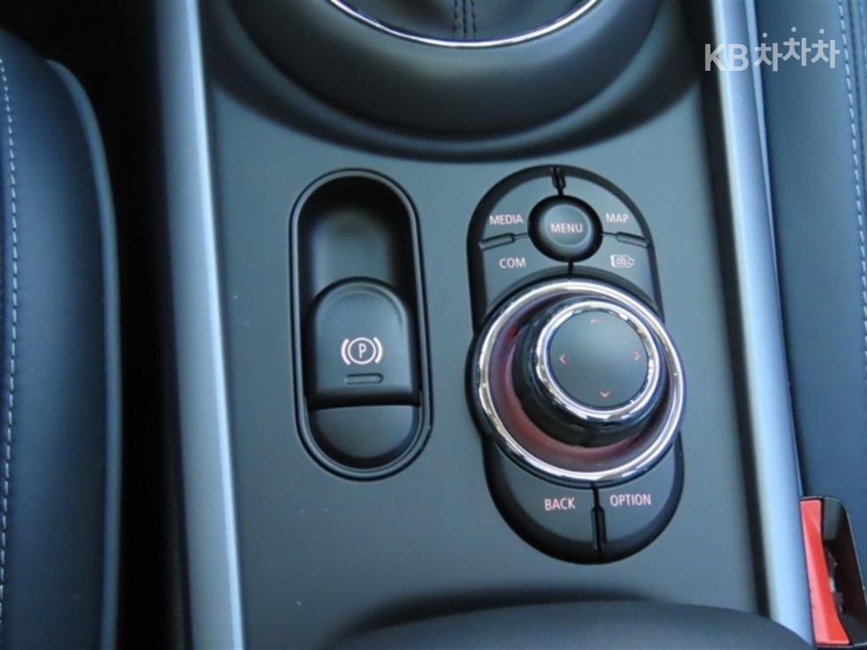 2023 - mini clubman