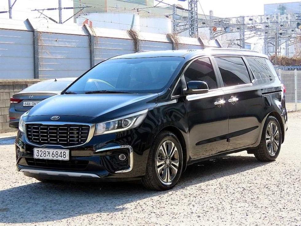 2019 - kia carnival