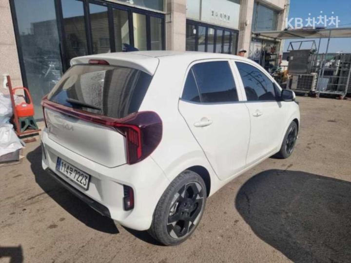 Kia Morning JA 1.0 Gasoline Signature 5