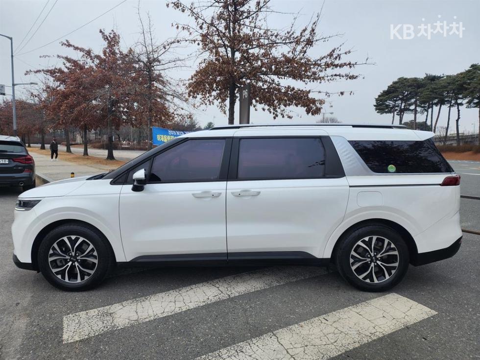 2021 - kia carnival