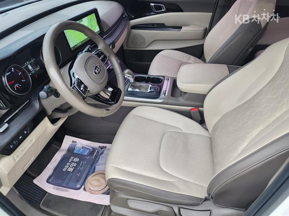 2021 - kia carnival