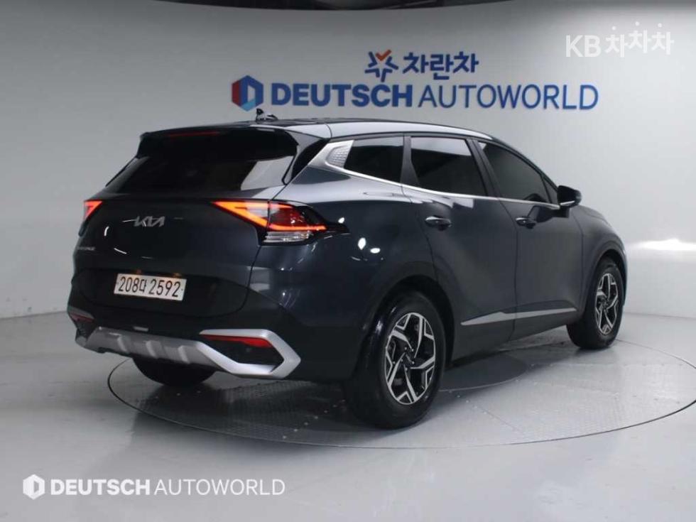 2023 - kia sportage