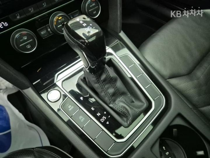 Volkswagen Arteon 2.0 TDI Elegance Premium 9