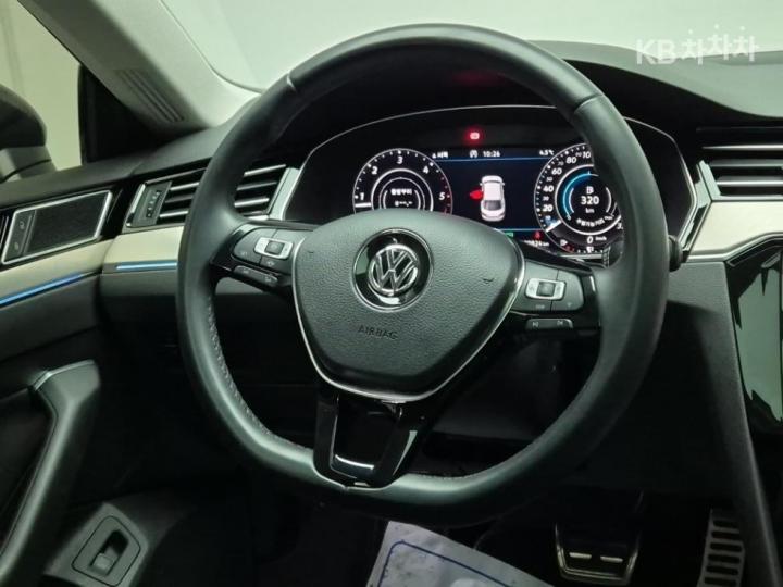 Volkswagen Arteon 2.0 TDI Elegance Premium 10