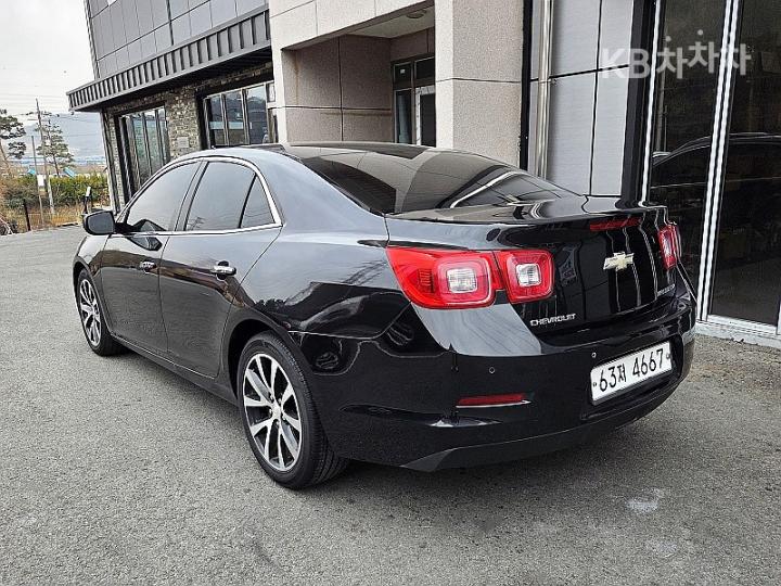 Chevrolet Malibu 2.0 LTZ Deluxe Pack Black Wheel 4