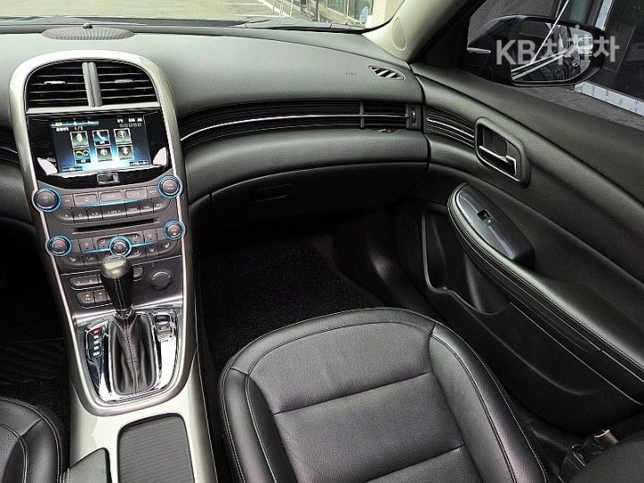 Chevrolet Malibu 2.0 LTZ Deluxe Pack Black Wheel 9