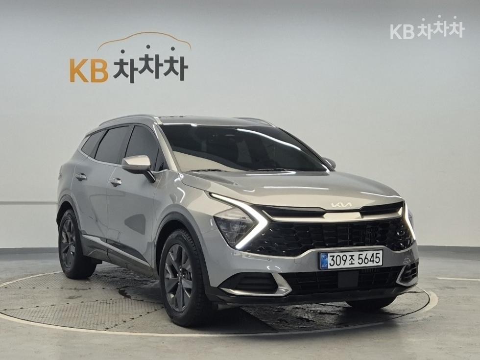 2023 - kia sportage