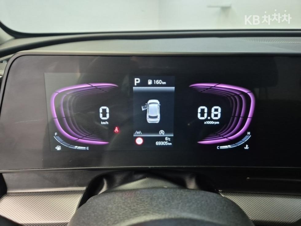 2023 - kia sportage