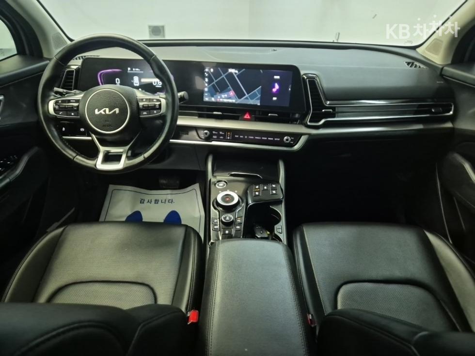 2023 - kia sportage
