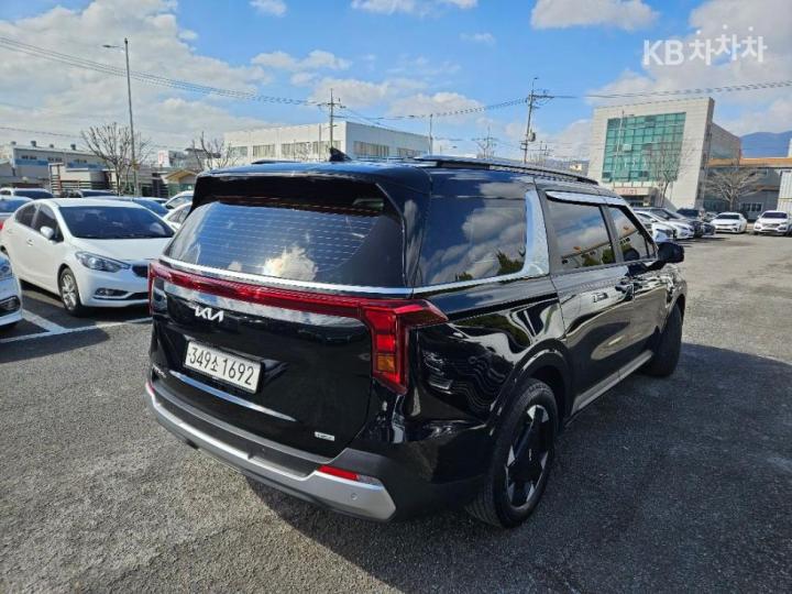 Kia Carnival Hybrid 1.6 HEV Prestige 5