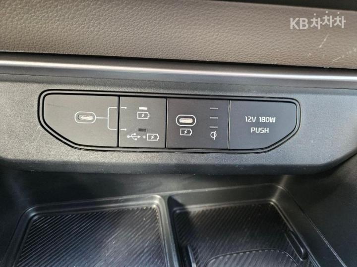 Kia Carnival Hybrid 1.6 HEV Prestige 10