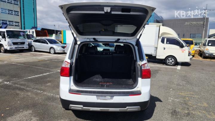 Chevrolet Orlando LPG LTZ Premium 9