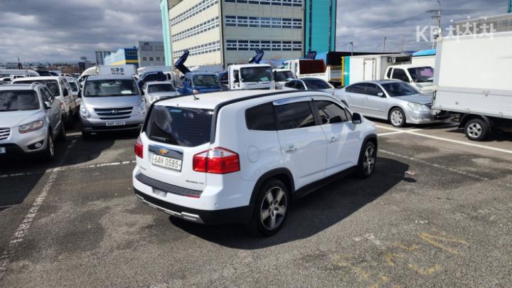 Chevrolet Orlando LPG LTZ Premium 10