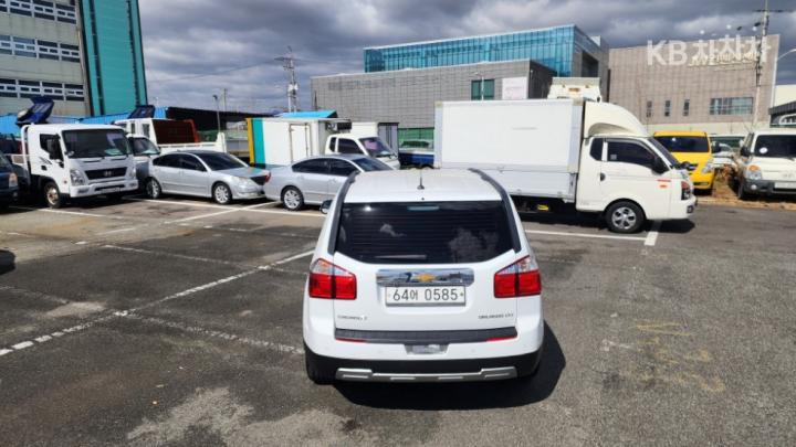 Chevrolet Orlando LPG LTZ Premium 8