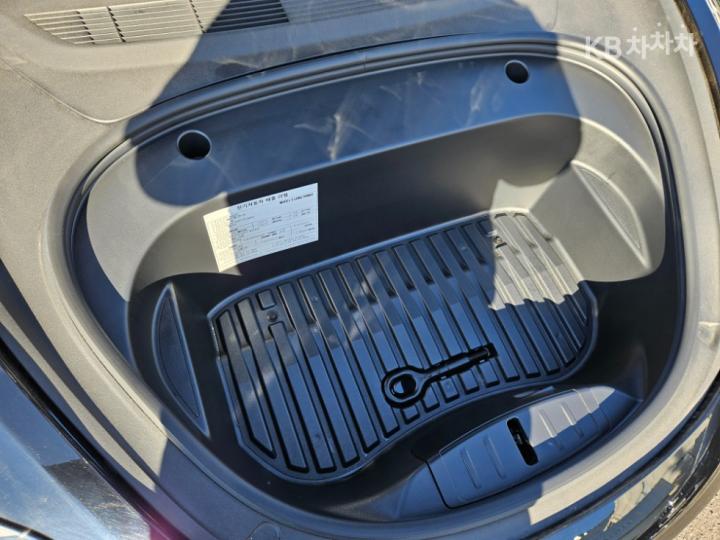 Tesla Model 3 Long Range 7