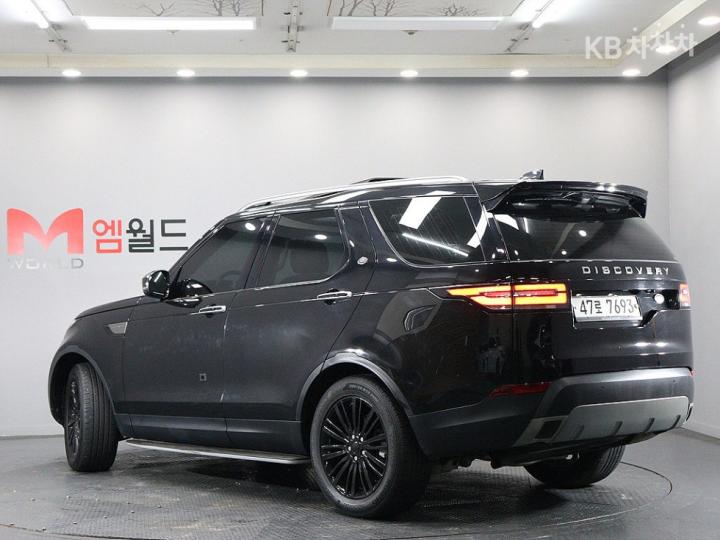 Land Rover Discovery 5 2.0 SD4 SE 4