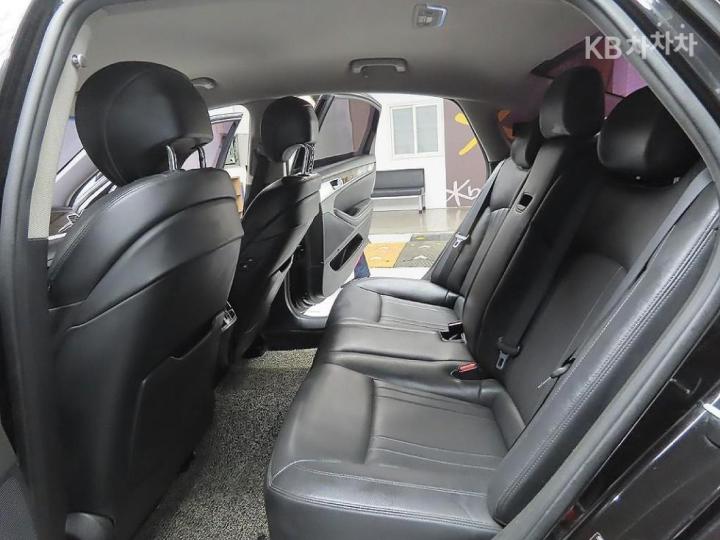 Genesis G80 3.3 GDI AWD Luxury 10