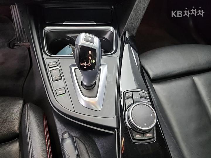 BMW 4 Series F32 420d Gran Coupe F36 xDrive 9