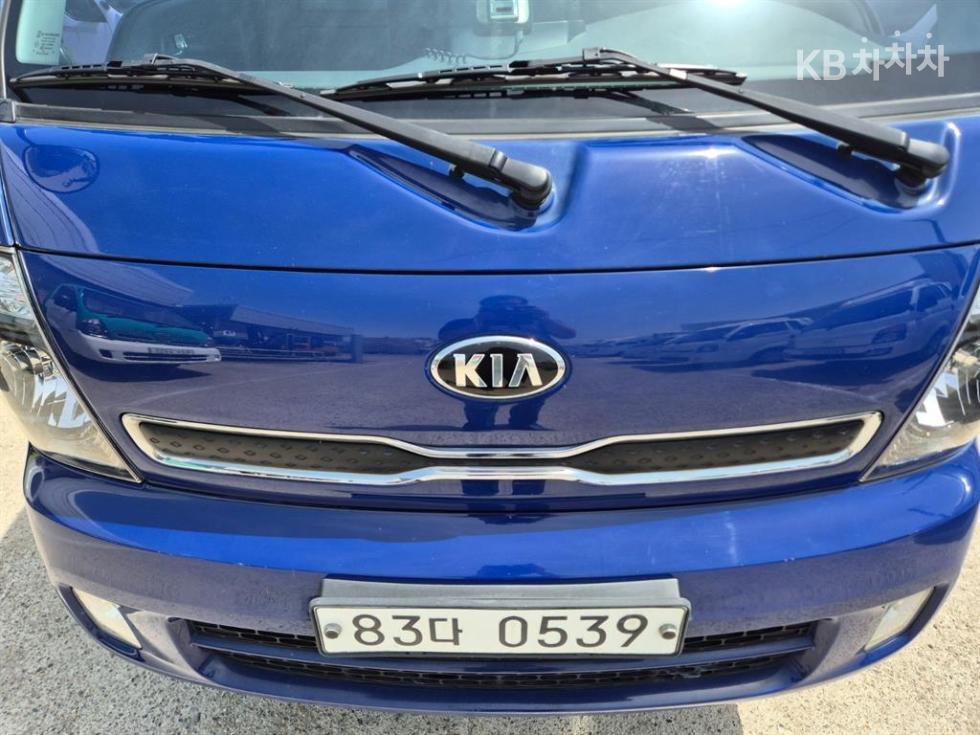 2017 - kia bongo iii
