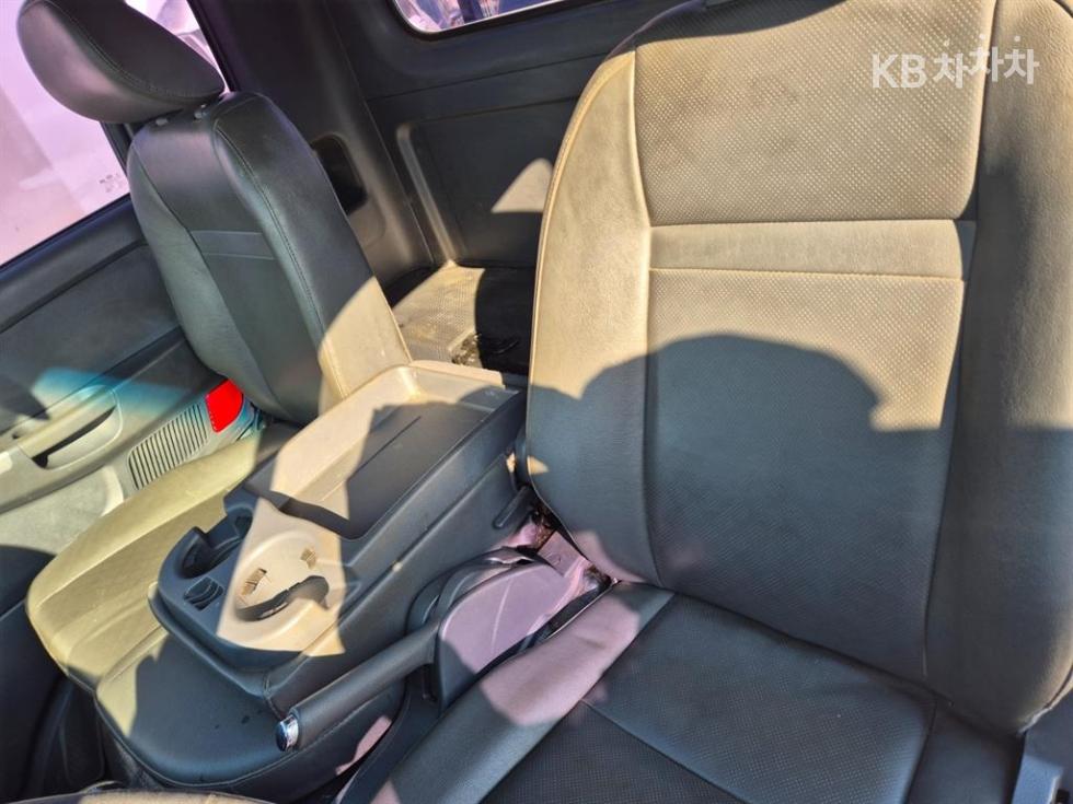 2017 - kia bongo iii