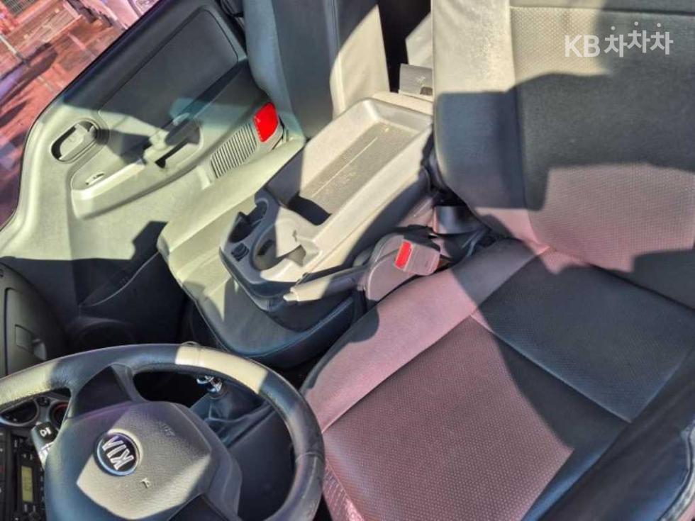 2016 - kia bongo iii