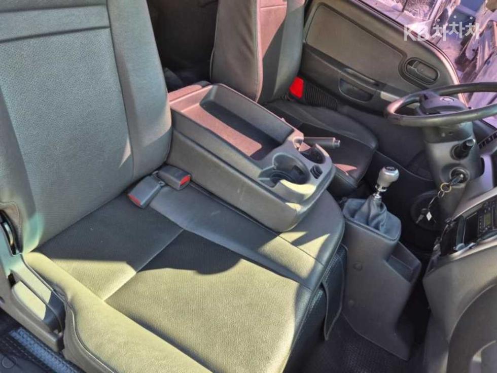 2016 - kia bongo iii