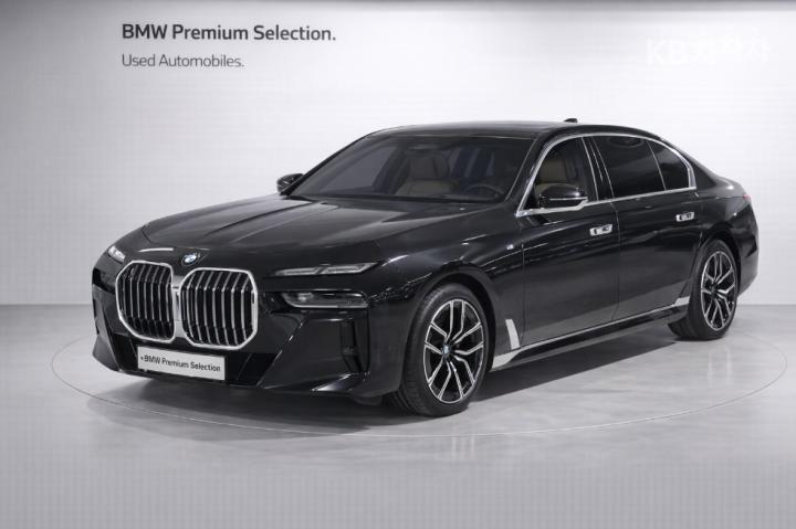 BMW 7 Series G70 740d xDrive M Sport 3