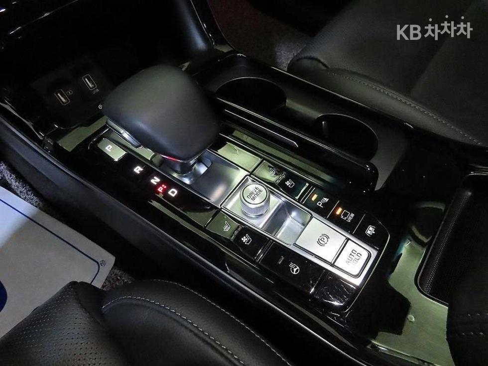 2020 - kia k7