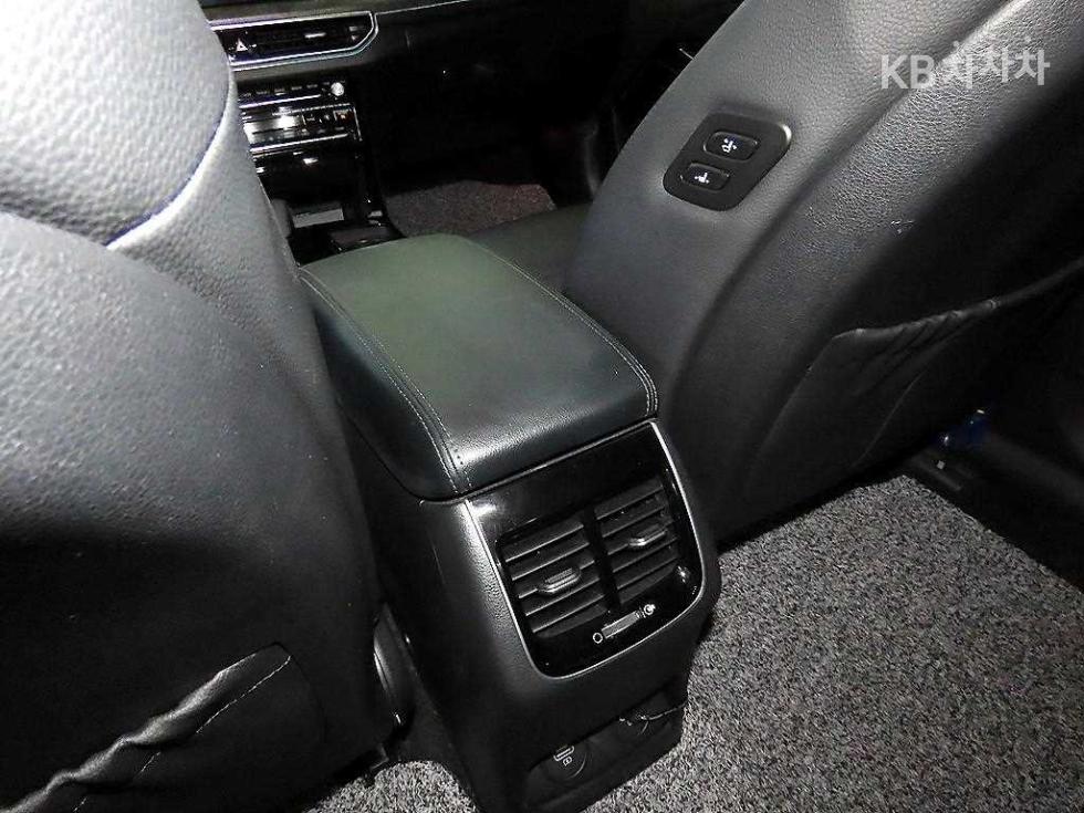 2020 - kia k7