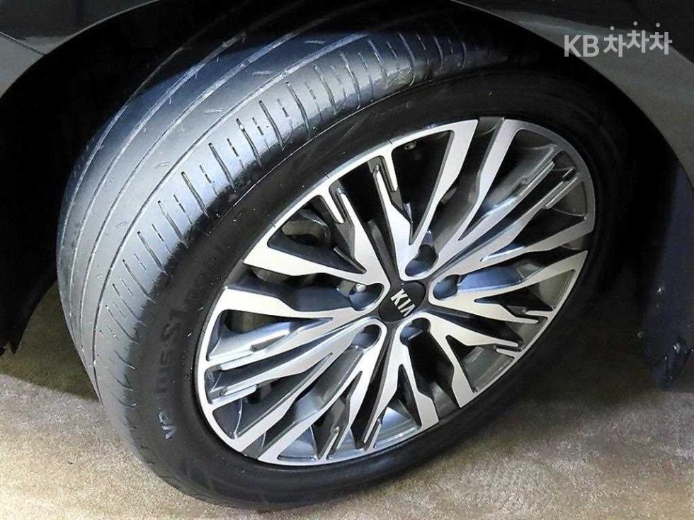 2020 - kia k7