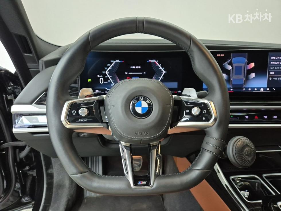 BMW 7er — miniaturë 9