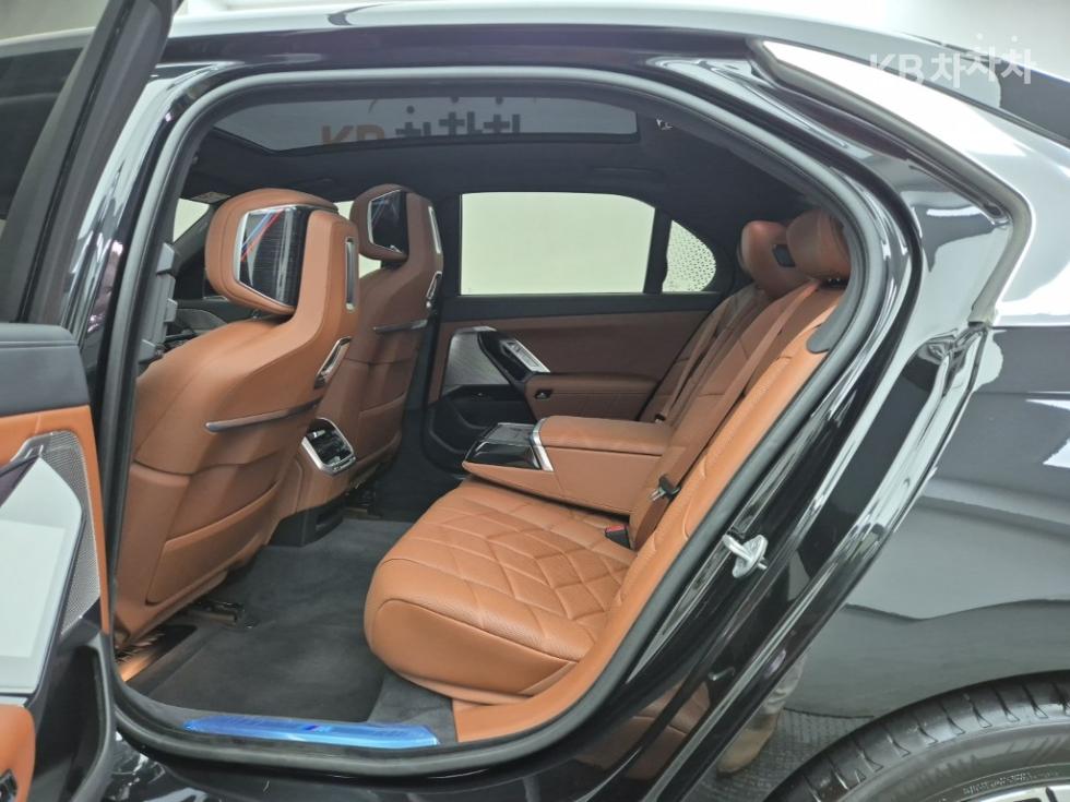 BMW 7er — miniaturë 12
