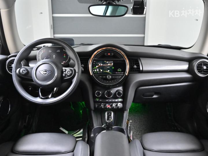 Mini Cooper 3 Duo 1.5 High Trim 8