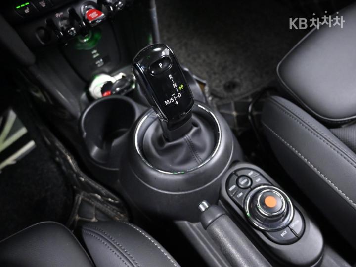 Mini Cooper 3 Duo 1.5 High Trim 10