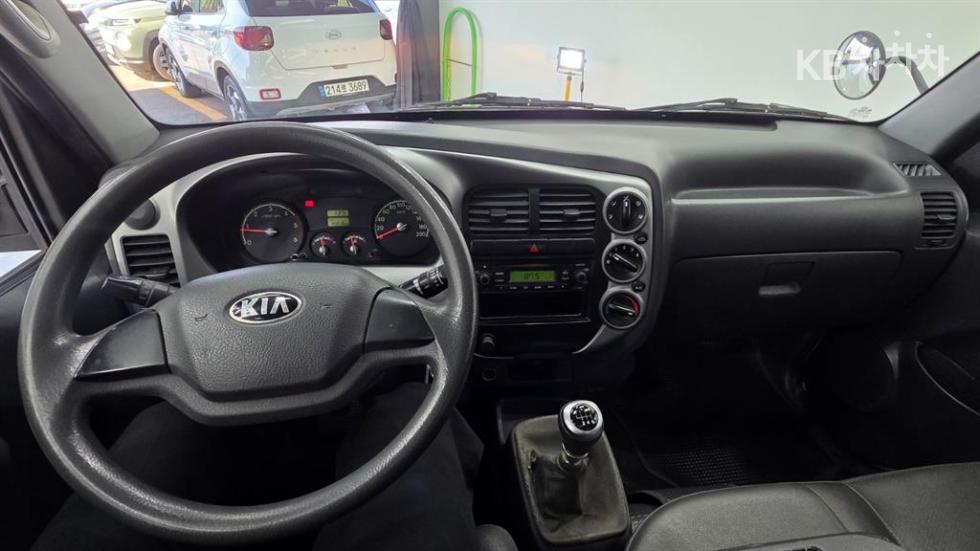 2013 - kia bongo iii