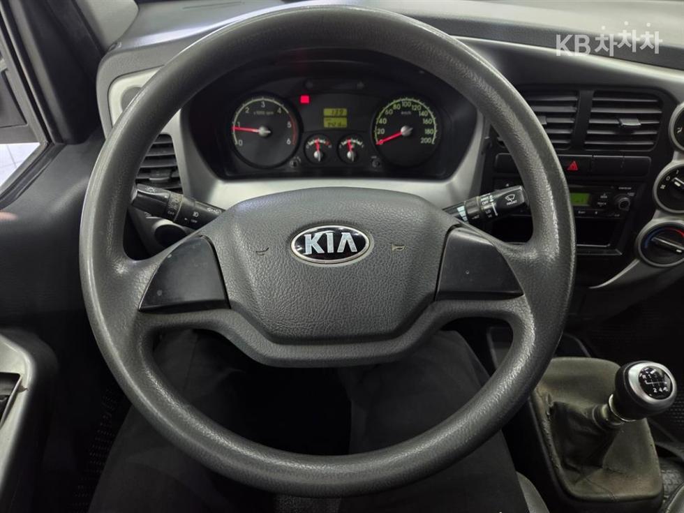 2013 - kia bongo iii