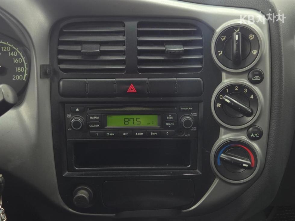 2013 - kia bongo iii