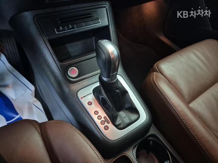 Volkswagen Tiguan New 2.0 TDI BMT Premium 9