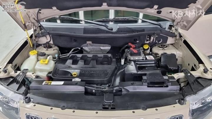 Jeep Compass 2.4 Limited 9