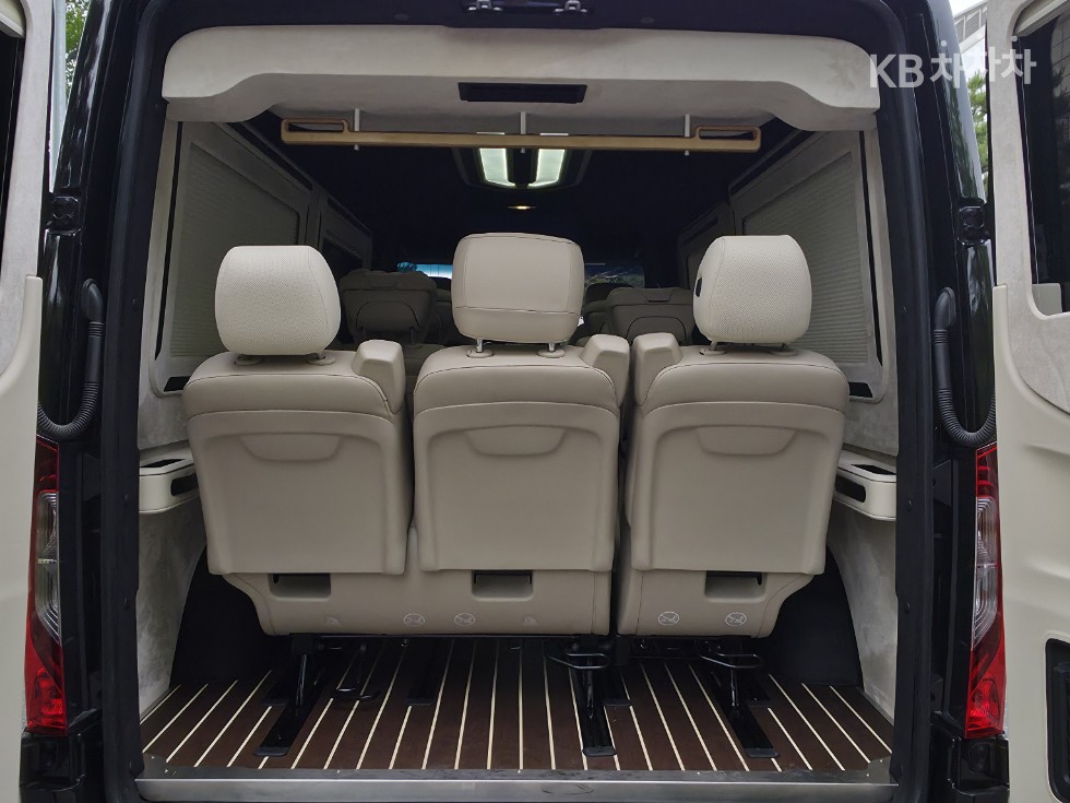 Mercedes-Benz Sprinter — miniaturë 13