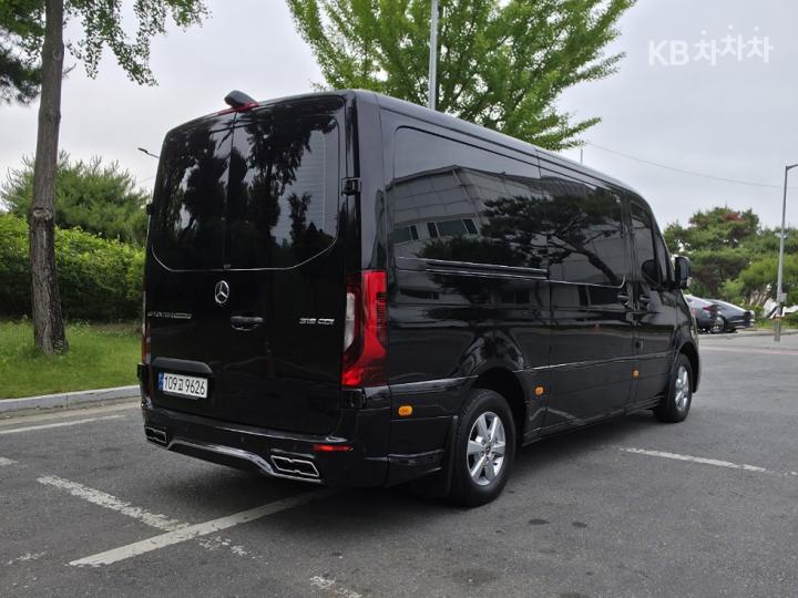 Mercedes-Benz Sprinter — miniaturë 4