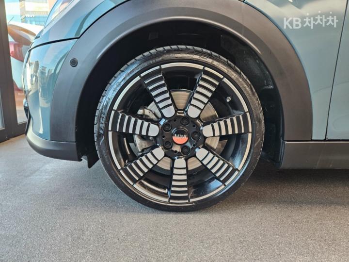 Mini Cooper 5 Duo S 2.0 Resolute Edition 6