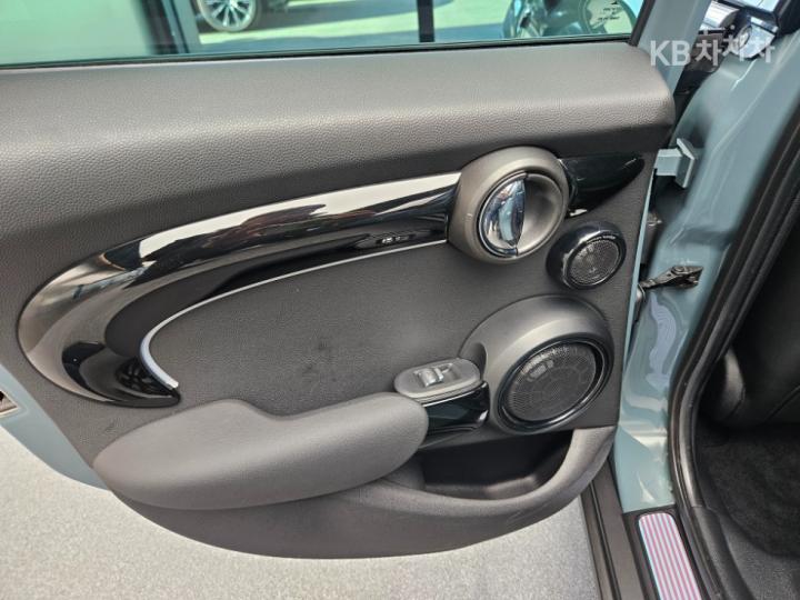 Mini Cooper 5 Duo S 2.0 Resolute Edition 9