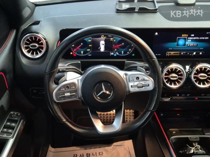 Mercedes-Benz GLB-Class X247 GLB250 4Matic 10