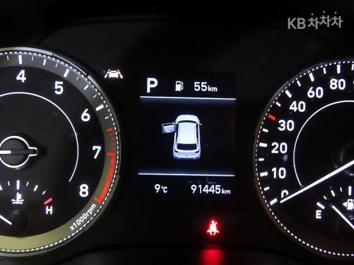 Hyundai Venue Gasoline 1.6 Modern 10