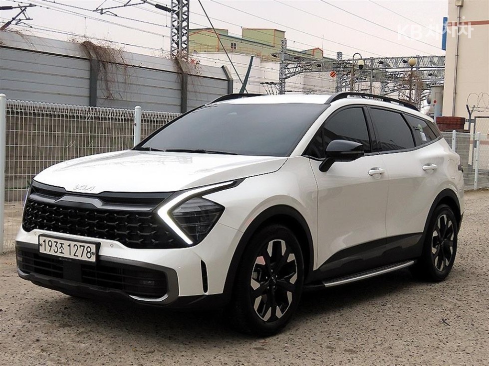 2022 - kia sportage