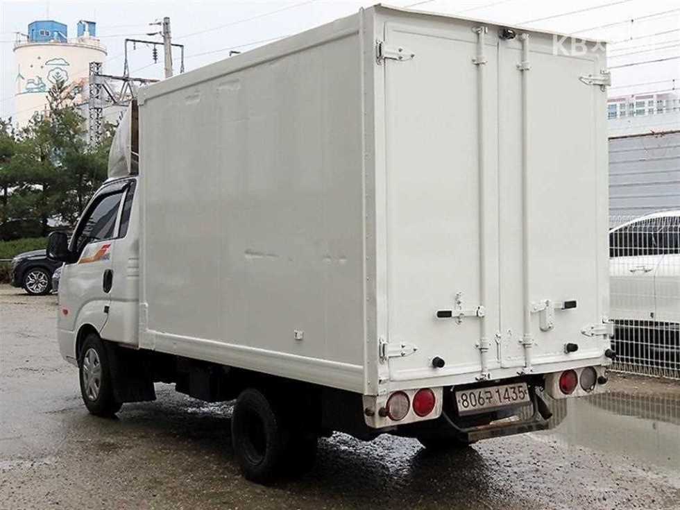 2017 - kia bongo iii